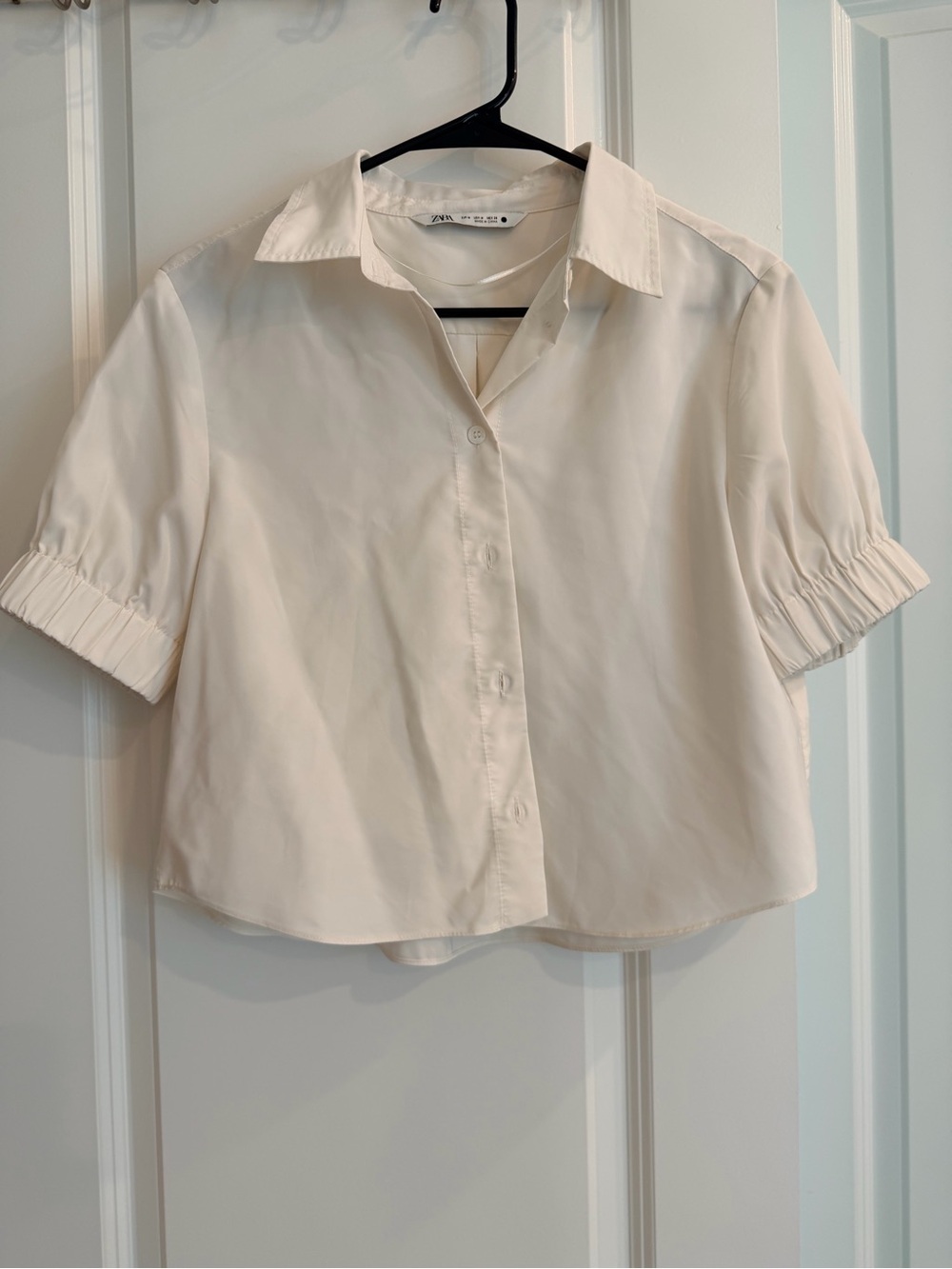 Zara Cream Cropped Button-Down Shirt